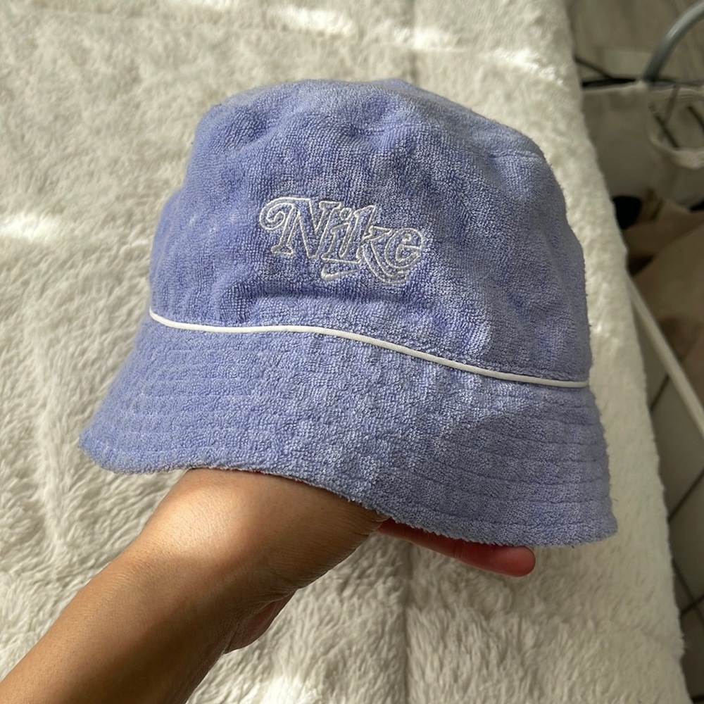 reversible nike bucket hat